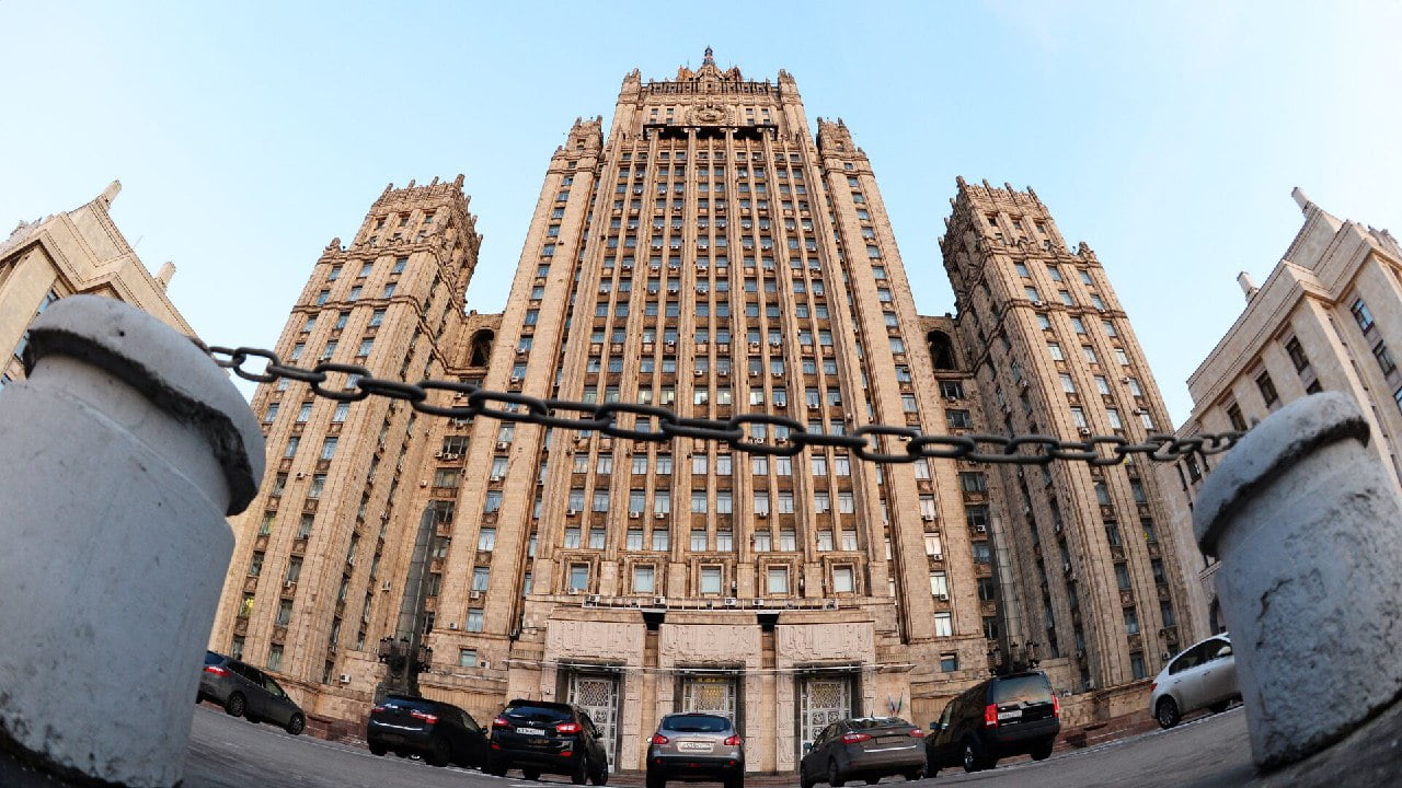 Rusia blochează accesul la canale TV din România, Franța și alte țări europene