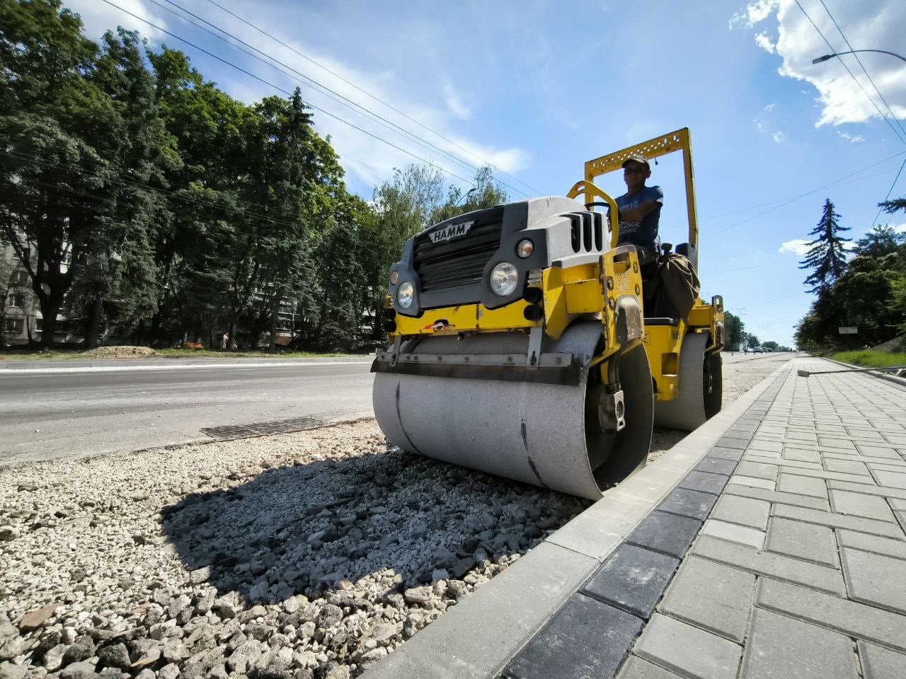Proiectul de reabilitare a bd. Traian aproape finalizat, urmează instalarea sistemului de iluminat