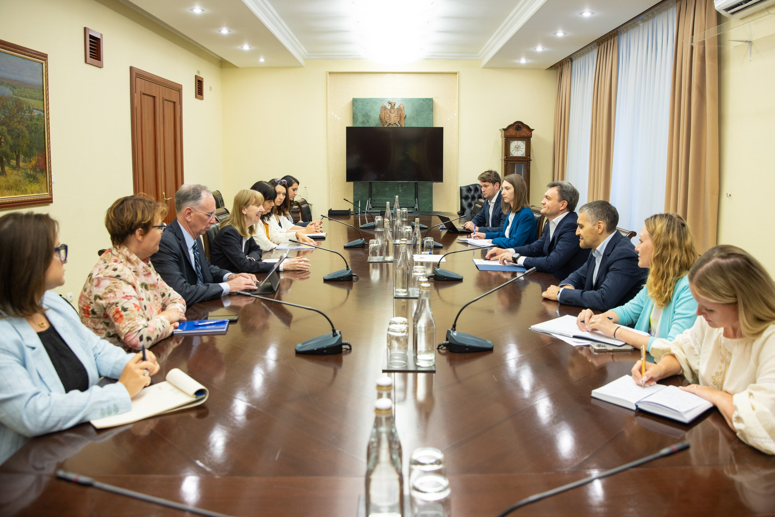 Prim-ministrul Dorin Recean a avut o întrevedere cu Antonella Bassani, vicepreședinta Băncii Mondiale pentru Europa și Asia Centrală