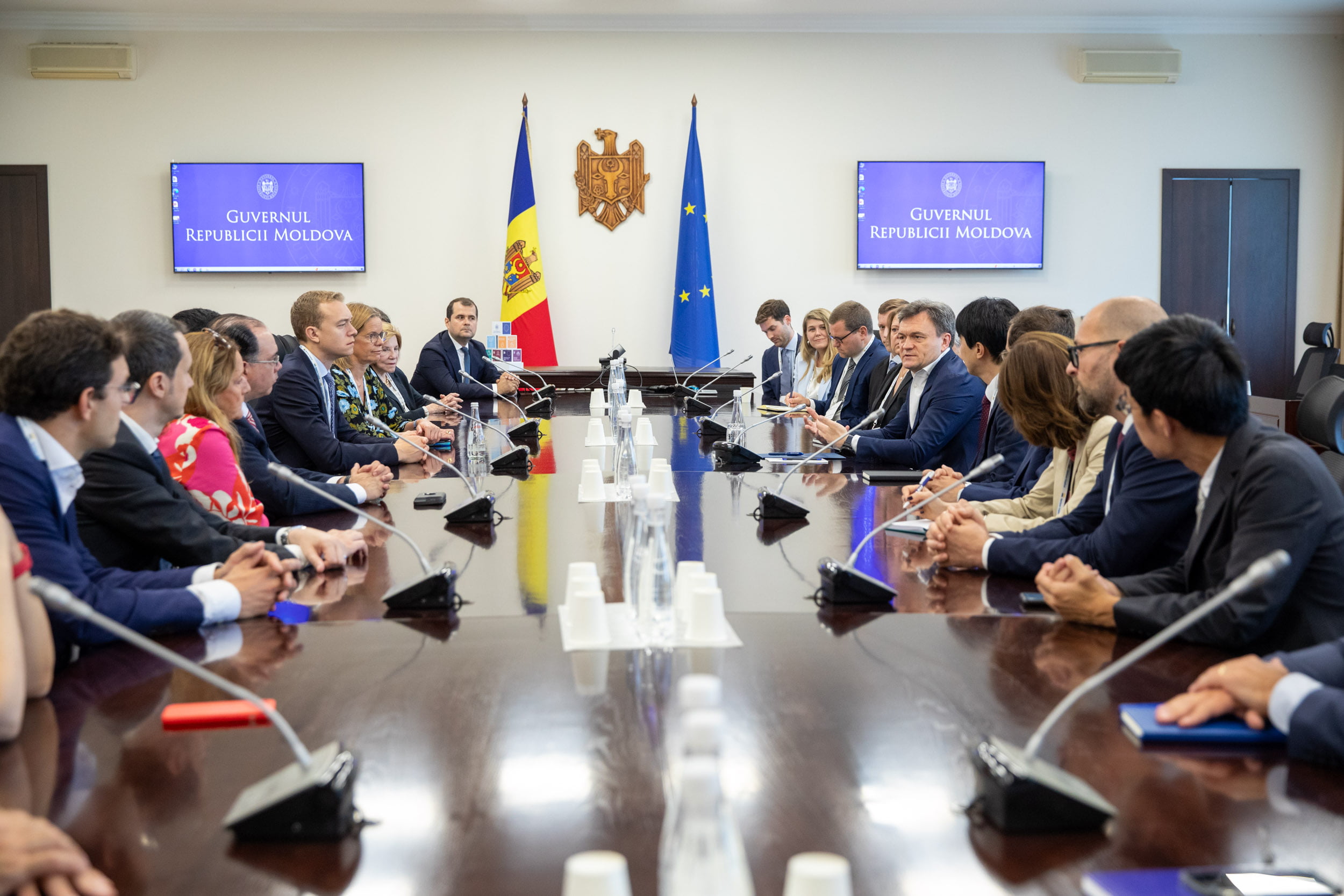 Prim-ministrul Dorin Recean s-a întâlnit cu un grup de investitori