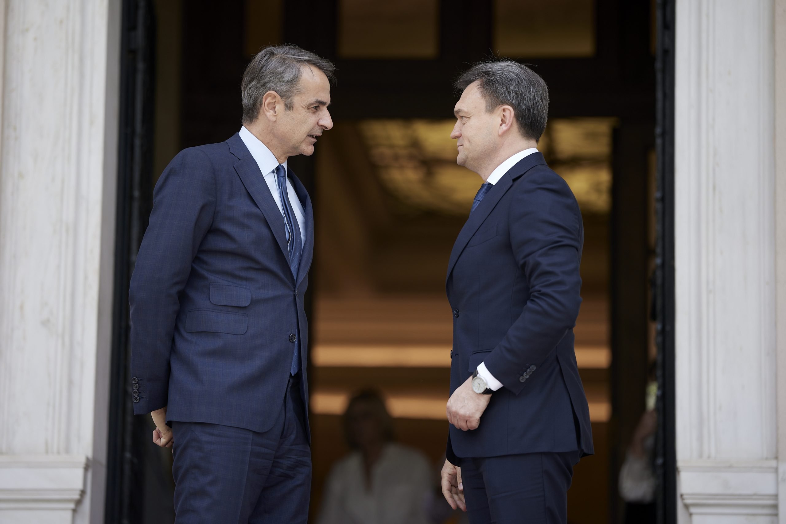 Prim-ministrul Dorin Recean a avut o întrevedere cu omologul său grec, Kyriakos Mitsotakis