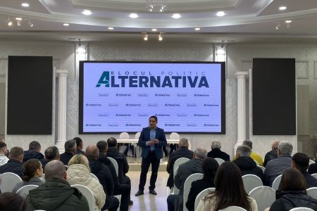 Alexandr Stoianoglo la Chirsova: „Oamenii nu mai vor propagandă. Vor soluții.”