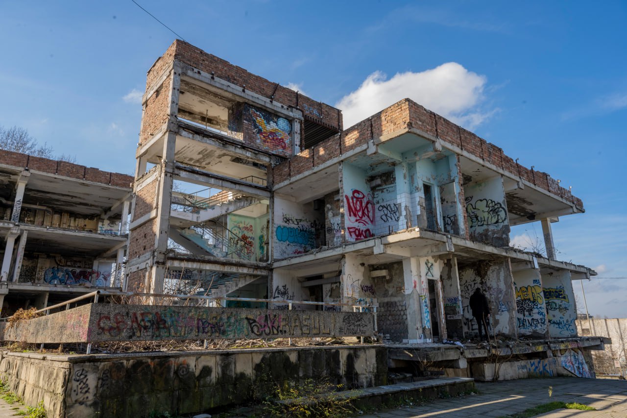 Clădirile abandonate, în atenția autorităților: Ceban cere reglementări clare